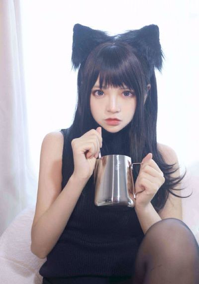 欧美大牌背心连衣裙_720高清迅雷在线观看