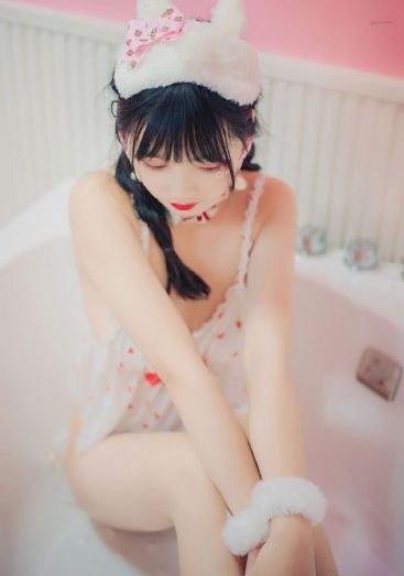 欧美日韩人妻极品_1080超清在线观看