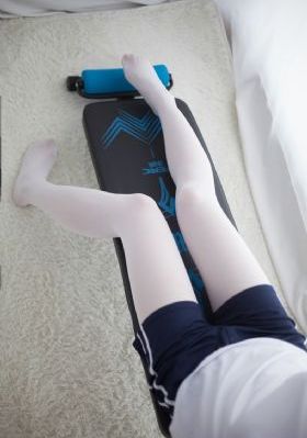 夜夜摸狠狠添日日添高潮出水_720高清视频播放