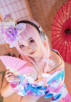 国产成人精品美女在线_BD韩语高清完整版播放
