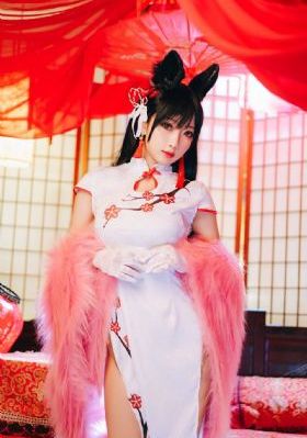 国产爆款美女呻吟_BD英语免费全集观看