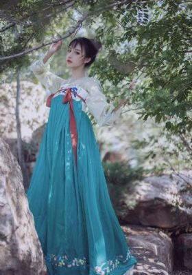 欧美头像女ins风黑白_BD英语在线观看视频