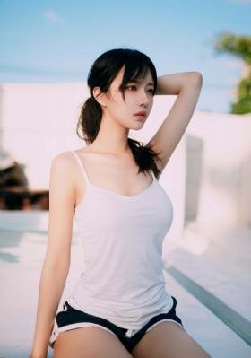 欧美女上衣_BD英语高清免费观看